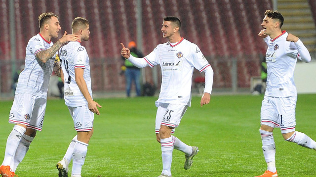 23 Novembre 2020 Campionato di Calcio Serie BKT - Salernitana - Cremonese Stadio Arechi Foto - ESULTANZA DI LUCA VALZANIA. Agostino Gemito -DarosPhoto