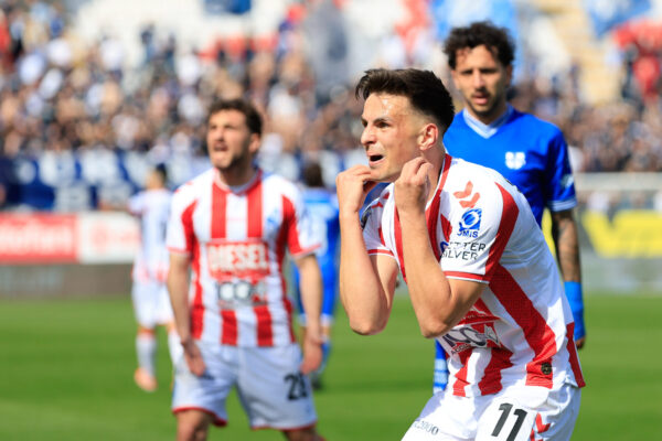 IPA73603115 - David Stuckler of L.R. Vicenza shows his disappointment during the match of 6th day of the Serie A Championship between L.R. Vicenza vs Union Brescia at the Romeo Menti Stadium on 29 March 2026 in Vicenza, VI.