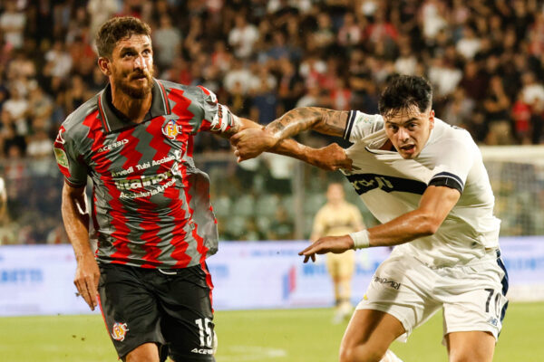 IPA87875662 - Giuseppe Ambrosino (Modena) and Matteo Bianchetti (Cremonese) during US Cremonese vs Modena FC, Italian soccer Serie B match in Cremona, Italy, August 28 2026