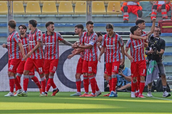 IPA88019478 - Cremonese's Simone Lottici Tessadri celebrates with teammates after scoring the goal of 0-1 during Parma Calcio vs US Cremonese, Italian football Coppa Italia match in Parma, Italy, September 01 2026